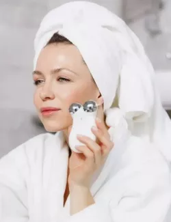Микротоковый массажер для лица Coolboxbeauty - 3 технологии, омоложение, лифтинг, вибромассаж, нагрев до 45°C thumbnail