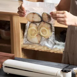 Вакуумный упаковщик Vacuum Sealer с сенсорным дисплеем - 10 пакетов, 60 кПа, 300 мм пакет, мощность 90 Вт thumbnail