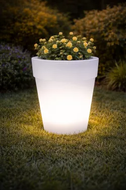 Солнечный цветочный горшок с LED подсветкой - Пластик, 4 светодиода, солнечная панель, 19 см высотой thumbnail