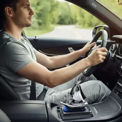 Автомобильный ароматизатор "Кораблик" с солнечной панелью - вращающийся штурвал, стильный дизайн, серебристый thumbnail