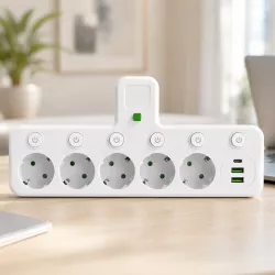 Сетевой фильтр с 5 розетками и USB-портами - индивидуальные кнопки, LED-подсветка, компактный дизайн thumbnail