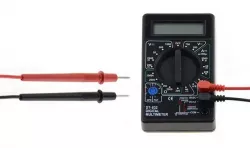 Цифровой мультиметр DT-832 - LCD-дисплей 1999 отсчетов, звуковая прозвонка, тестирование диодов и транзисторов thumbnail