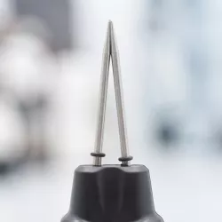 Электрический выщипатель для птицы 160 Вт - USB-питание, бережное удаление перьев, компактный дизайн thumbnail