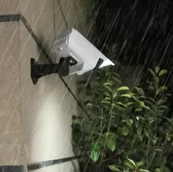 Уличный светильник на солнечных батареях в виде камеры - 180W, 3 режима, пульт ДУ, датчик движения, 77 LED, IP66 thumbnail