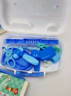 Игровой набор Доктор HAPPY DOCTOR - чемоданчик на колёсах, 10 аксессуаров, от 3 лет, синий thumbnail