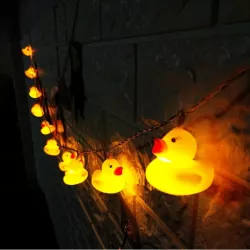 Гирлянда светодиодная DUCK для детской комнаты - 1.5 м, 10 мини-уточек, теплый белый свет, батарейки AA thumbnail