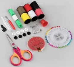 Набор для шитья Insta Sewing Kit - 10 катушек, иголки и пуговицы, портативный дорожный комплект thumbnail