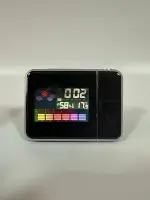 Настольные часы-будильник с проектором времени и метеостанцией &mdash; LCD-дисплей 3,6 дюйма, проекция на потолок до 10 метров, термометр, гигрометр и прогноз погоды для дома и офиса