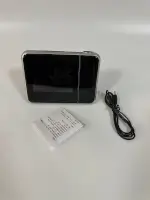 Настольные часы-будильник с проектором времени и метеостанцией &mdash; LCD-дисплей 3,6 дюйма, проекция на потолок до 10 метров, термометр, гигрометр и прогноз погоды для дома и офиса