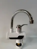 Кран-водонагреватель с душем проточный электрический &mdash; мгновенный нагрев воды до 60C за 2-3 секунды, LED-дисплей температуры, мощность 3000 Вт