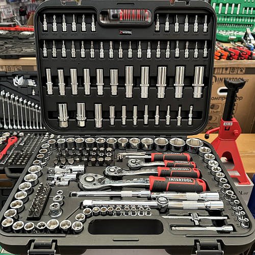 Набір інструментів на 171 од. INTERTOOL ET-8171 серія STORM Cr-V на три тріскачки 1/2 3/8 1/4