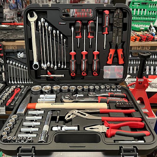 Набір інструментів на 100 од. INTERTOOL ET-8100 серия STORM Cr-V на две трещотки 1/2 1/4