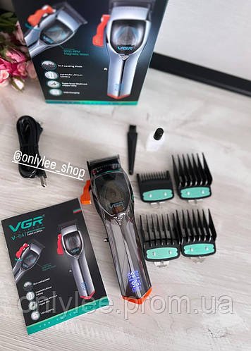 Потужна машинка для стриження VGR V-647 з 4 змінними насадками 3-12 мм професійна акумуляторна