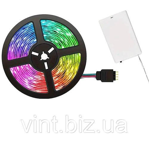 RGB світлодіодна стрічка довжиною 5 м з пультом управління та блоком живлення.