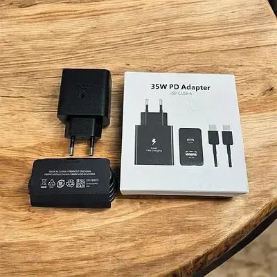 Адаптер 35W Celebrat з USB та Type-C виходами, підтримка PD, швидка зарядка, комплект з кабелем